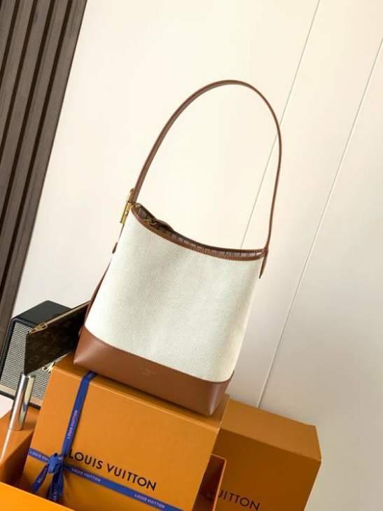 Picture of Louis Vuitton Handbags _SKUfw233561807fw